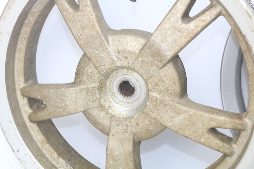 photo de PARA KOŁA PEUGEOT KISBEE 4T 50 (2010 - 2017) - Zoom jakości