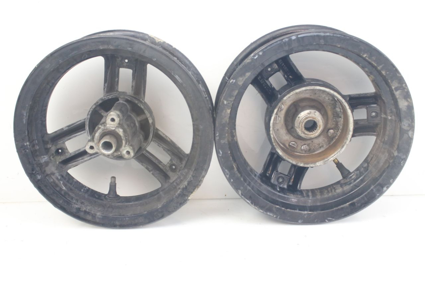 photo de PARA KOŁA PEUGEOT LUDIX SNAKE 2T 50 (2004 - 2014) - Szczegóły charakterystyczne