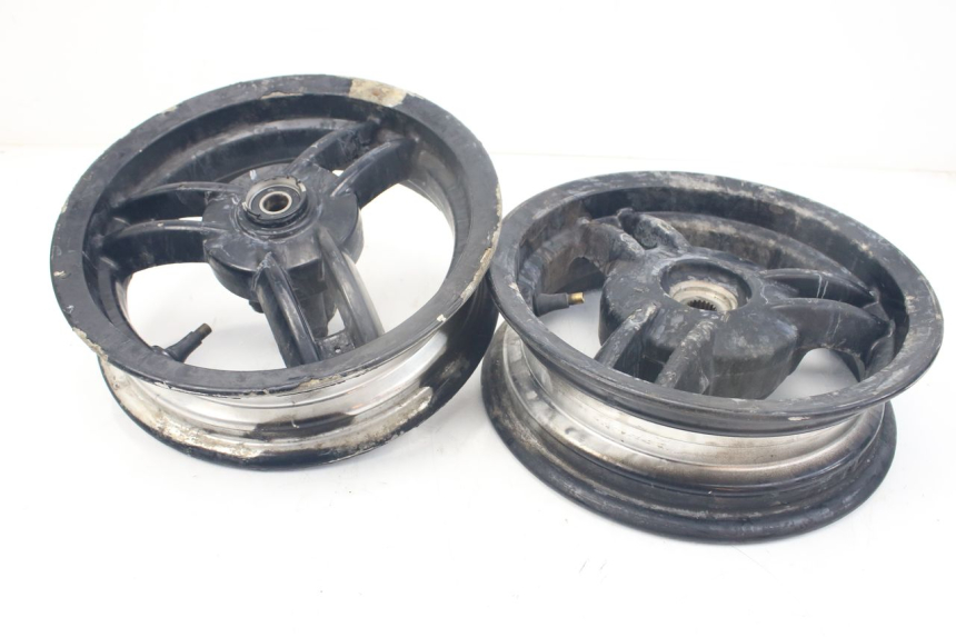 photo de PARA KOŁA PEUGEOT LUDIX SNAKE 2T 50 (2004 - 2014) - Oznaczenia i referencje