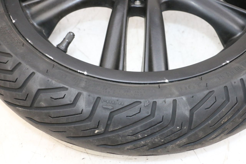 photo de PARA KOŁA PIAGGIO MP3 HPE 300 (2019 - 2026) - Zbliżenie techniczne