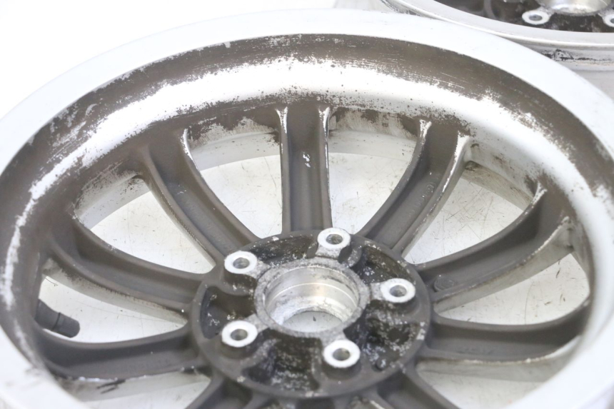 photo de PARA KOŁA PIAGGIO MP3 LT 300 (2010 - 2016) - Widok ogólny