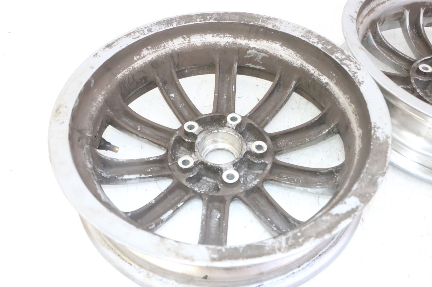 photo de PARA KOŁA PIAGGIO MP3 LT 300 (2010 - 2016) - Zoom stanu zużycia