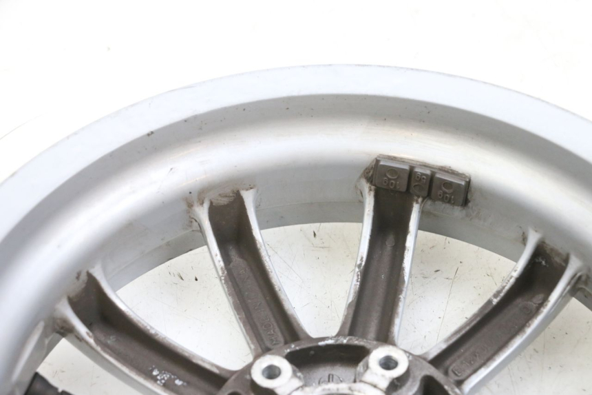 photo de PARA KOŁA PIAGGIO MP3 RL 250 (2006 - 2010) - Stan powierzchni