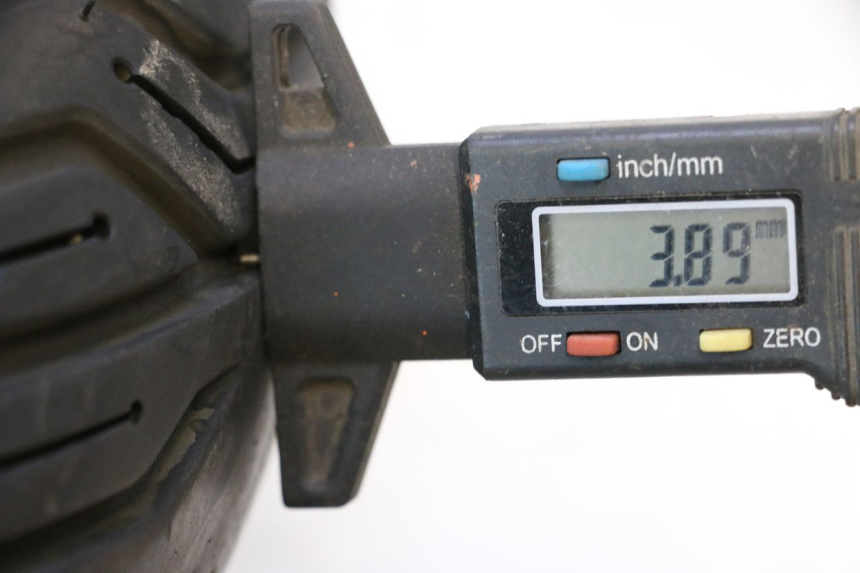 photo de PARA KOŁA PIAGGIO MP3 RL 250 (2006 - 2010) - Zoom stanu zużycia