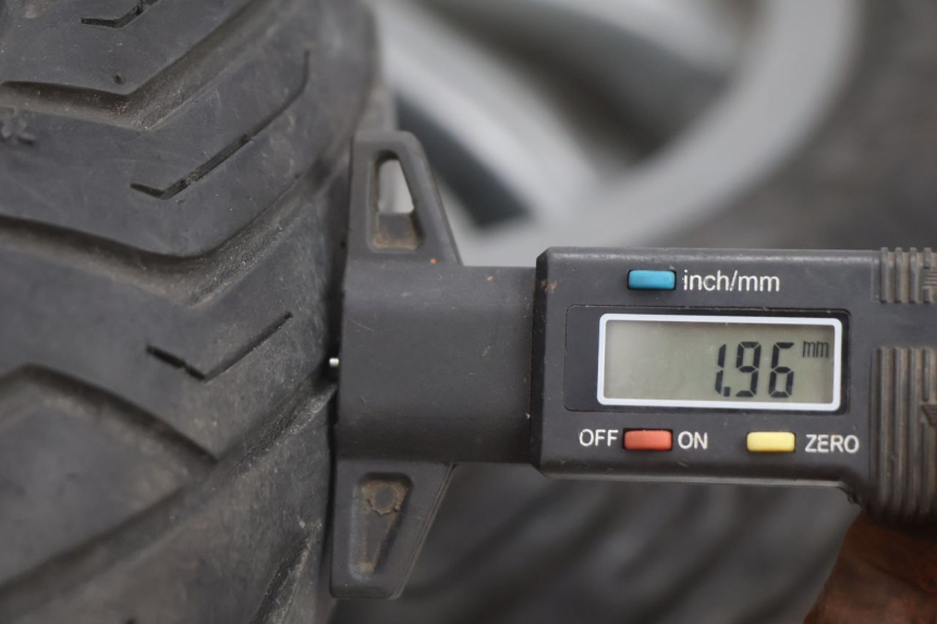 photo de PARA KOŁA PIAGGIO MP3 125 (2006 - 2014) - Oznaczenia i referencje