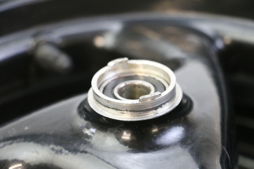 photo de ZESTAW FELG PEUGEOT ELYSTAR 50 (2002 - 2014) - Zoom stanu zużycia