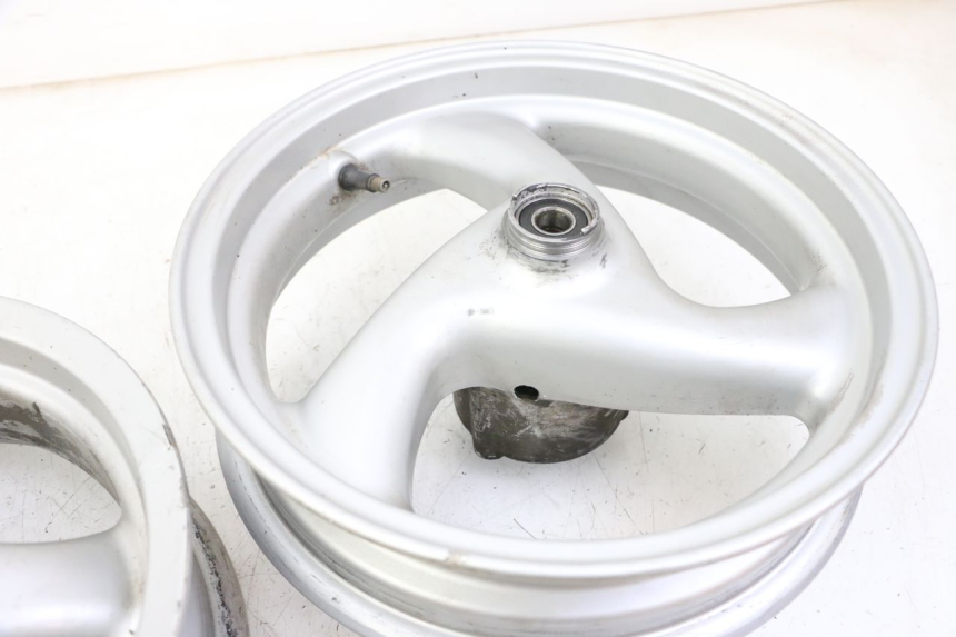 photo de ZESTAW FELG PEUGEOT ELYSTAR 50 (2002 - 2014) - Punkty mocowania