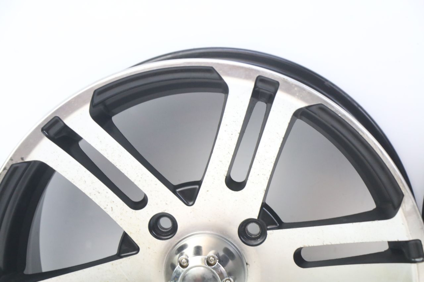 photo de PARA KOŁA SPY RACING F3 350 (2015 - 2022) - Struktura - zbliżenie