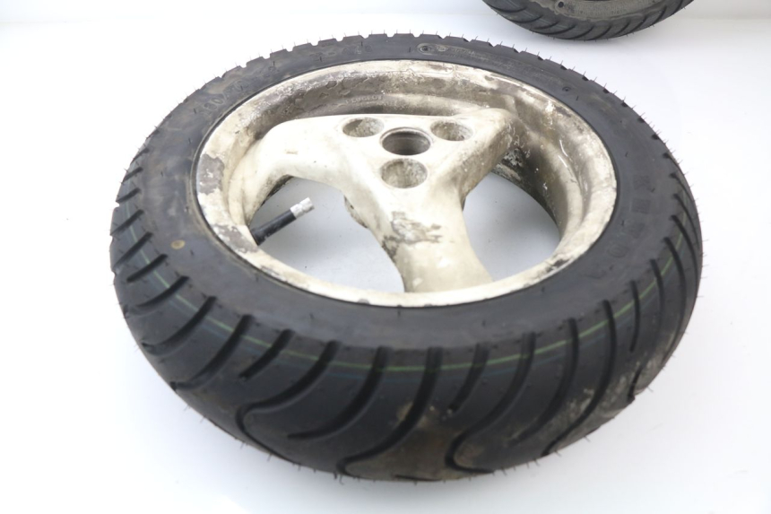 photo de PARA KOŁA PEUGEOT SPEEDFIGHT LC 50 (1996 - 2002) - Widok z bliska