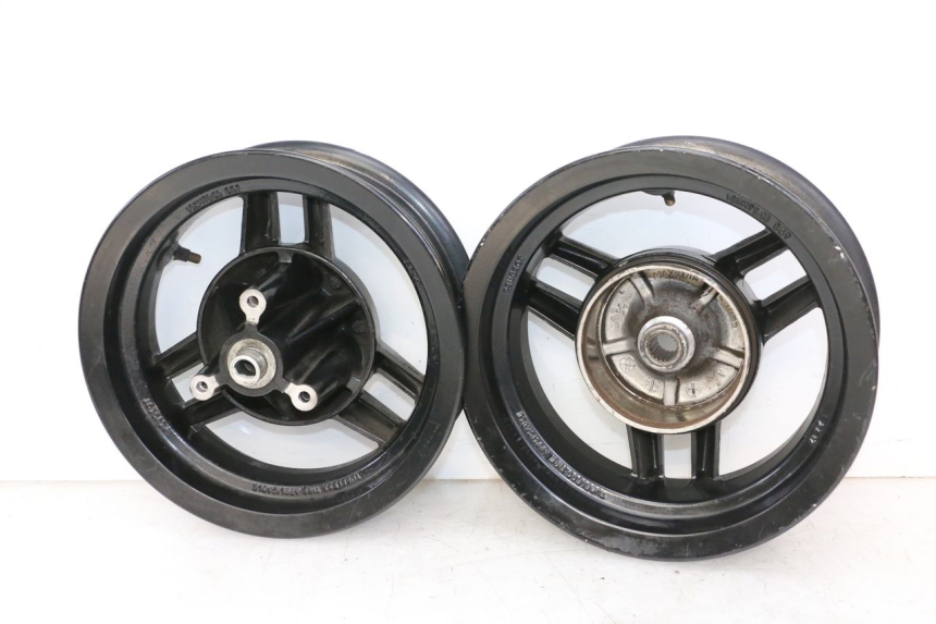 photo de ZESTAW FELG PEUGEOT STREETZONE I 2T 50 (2018 - 2020) - Zbliżenie komponentów