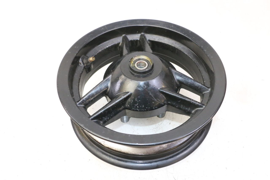 photo de ZESTAW FELG PEUGEOT STREETZONE I 2T 50 (2018 - 2020) - Struktura - zbliżenie