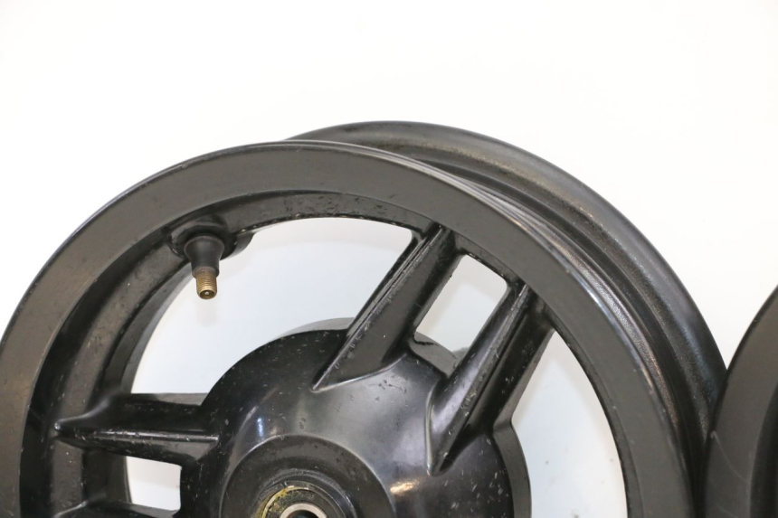 photo de ZESTAW FELG PEUGEOT STREETZONE I 2T 50 (2018 - 2020) - Część sprawdzona