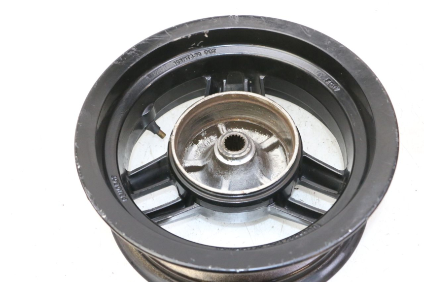 photo de ZESTAW FELG PEUGEOT STREETZONE I 2T 50 (2018 - 2020) - Zbliżenie techniczne