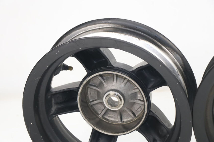 photo de PARA KOŁA PIAGGIO ZIP 2T 50 (2009 - 2019) - Punkty mocowania