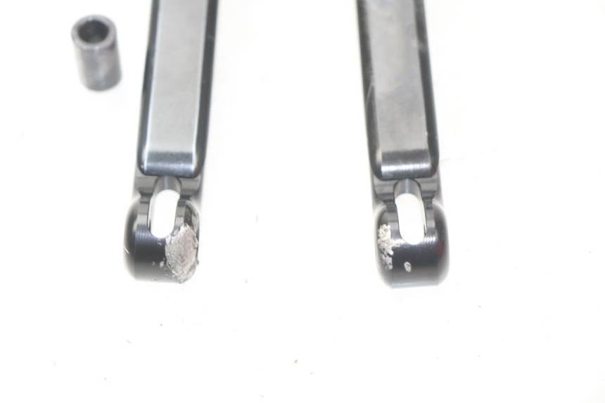 photo de ZESTAW DŹWIGNI HAMULCA SUZUKI GSX-R GSXR 750 (2011 - 2016) - Inny kąt widzenia