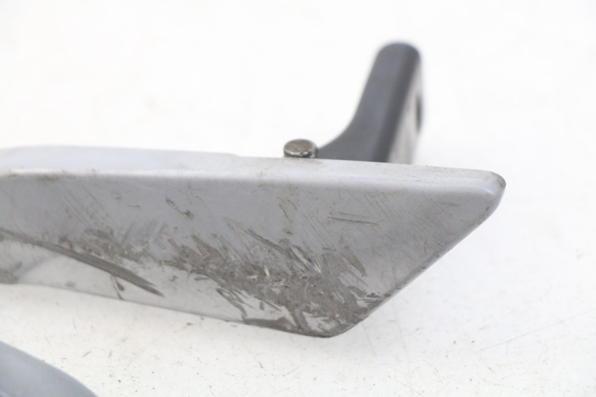 photo de ZESTAW TYLNYCH PODNÓŻKÓW Z PŁYTKĄ PIAGGIO LIBERTY IGET 4T 50 (2015 - 2020) - Punkty mocowania