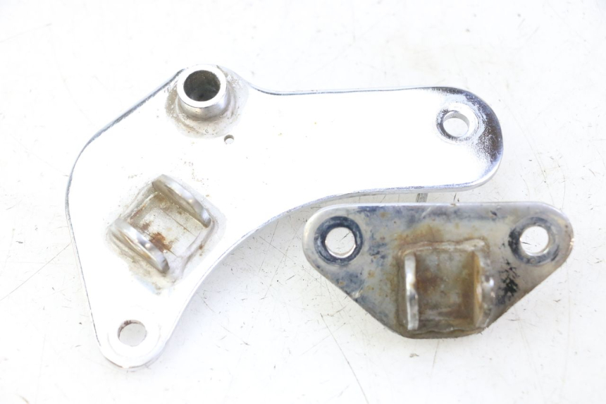 photo de ZESTAW PŁYTEK PODNÓŻKA PRZEDNIEGO HYOSUNG GV AQUILA 125 (2000 - 2009) - Widok główny