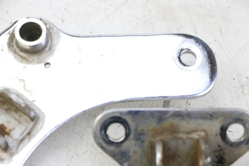 photo de ZESTAW PŁYTEK PODNÓŻKA PRZEDNIEGO HYOSUNG GV AQUILA 125 (2000 - 2009) - Część sprawdzona