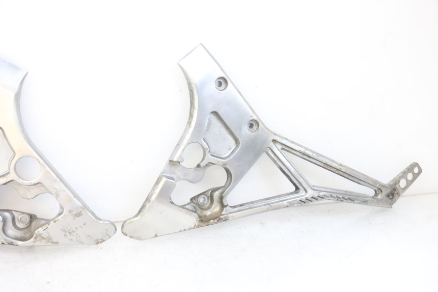 photo de ZESTAW PŁYTEK PODNÓŻKA PRZEDNIEGO YAMAHA FJ 3CX 1200 (1986 - 1996) - Zbliżenie komponentów