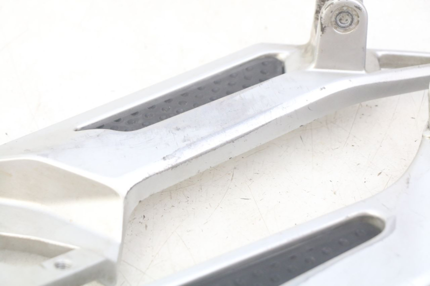 photo de ZESTAW PŁYTEK PODNÓŻKA PRZEDNIEGO YAMAHA FJR ABS 1300 (2006 - 2012) - Widok ogólny