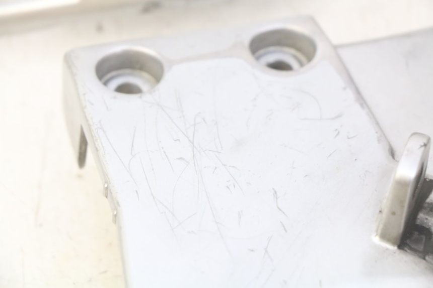 photo de ZESTAW PŁYTEK PODNÓŻKA PRZEDNIEGO YAMAHA FJR ABS 1300 (2006 - 2012) - Stan powierzchni