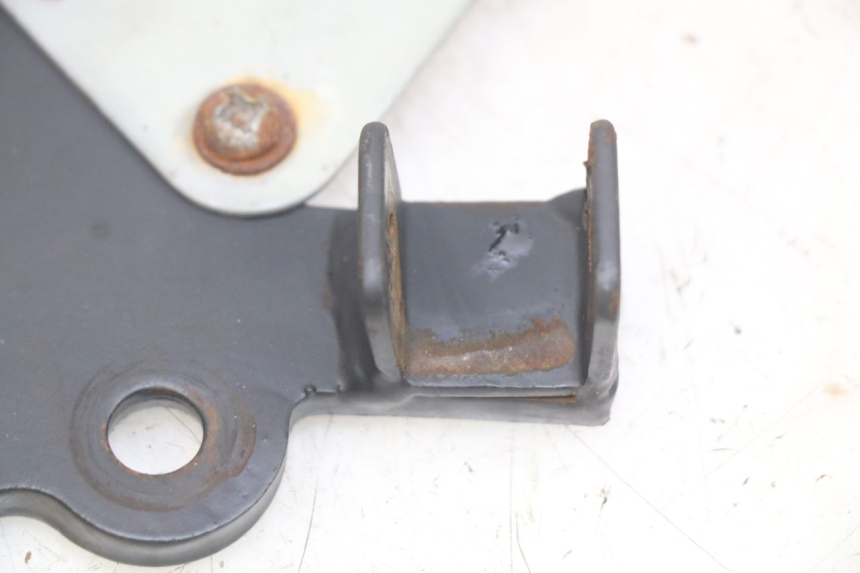 photo de ZESTAW PŁYTEK PODNÓŻKA PRZEDNIEGO YAMASAKI RAPTOR 50 (2013 - 2018) - Szczegół części