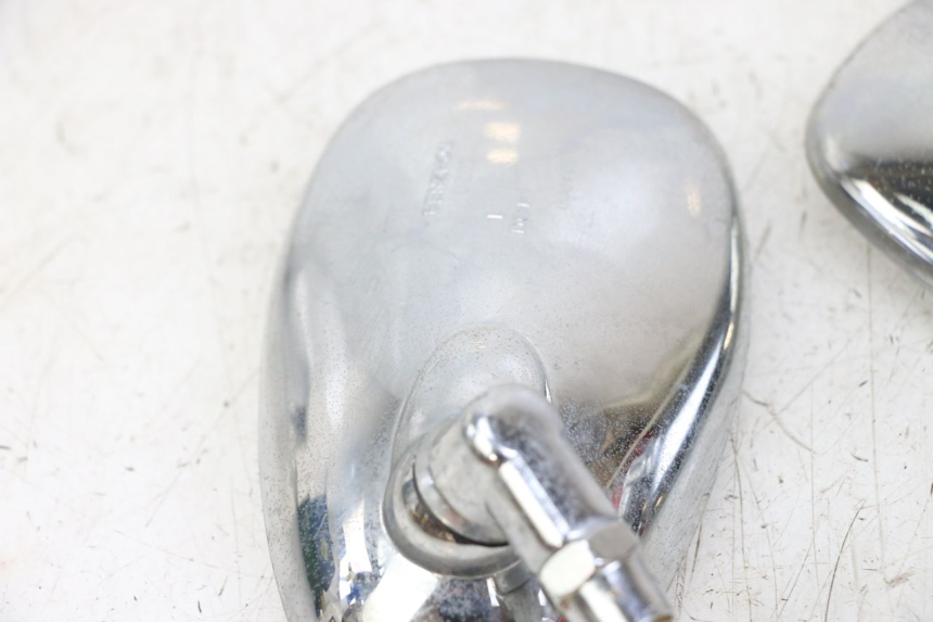 photo de ZESTAW LUSTERKÓW WSTECZNYCH EUROCKA RETRO 50 (2007 - 2014) - Zbliżenie techniczne