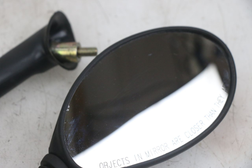 photo de PARA LUSTERKA PIAGGIO FLY 125 (2005 - 2012) - Punkty mocowania