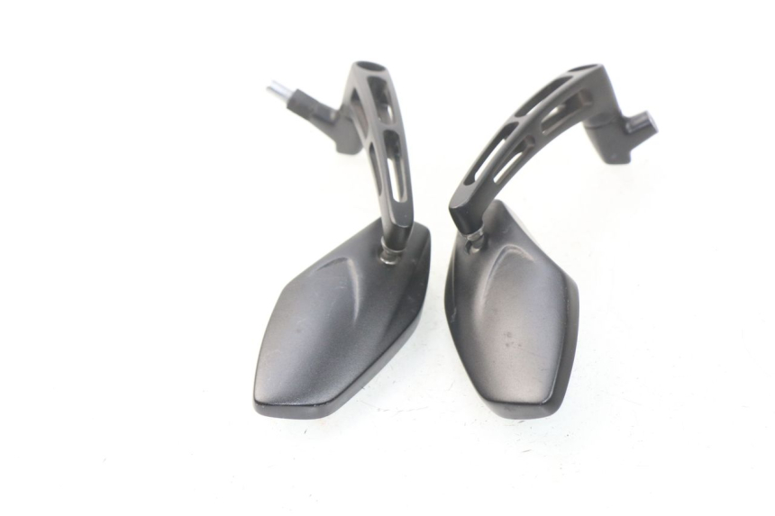 photo de PARA LUSTERKA YAMAHA FZ8 800 (2010 - 2016) - Szczegół części