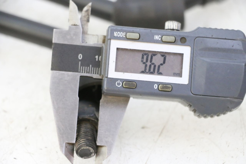 photo de PARA LUSTERKA SUZUKI GS GSE 500 (2001 - 2003) - Szczegół części