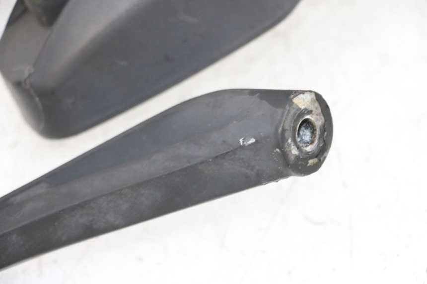 photo de PARA LUSTERKA JM MOTORS GTS 125 (2015 - 2019) - Zoom stanu zużycia