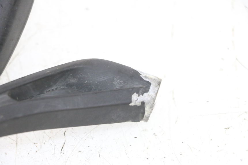 photo de PARA LUSTERKA JM MOTORS GTS 125 (2015 - 2019) - Stan powierzchni