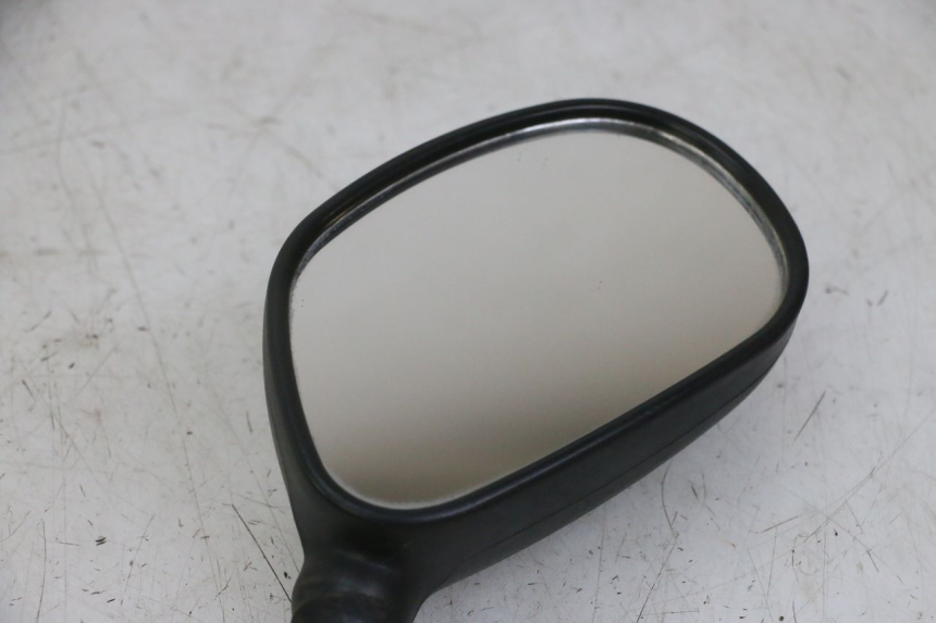 photo de PARA LUSTERKA PEUGEOT KISBEE 4T 50 (2018 - 2022) - Stan powierzchni