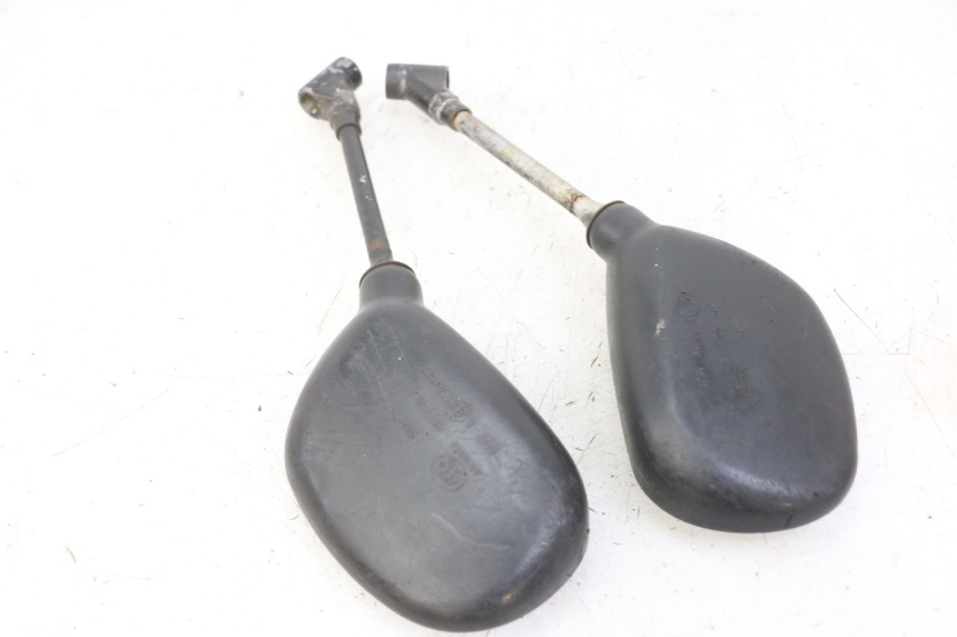 photo de PARA LUSTERKA PEUGEOT KISBEE 4T 50 (2010 - 2017) - Zbliżenie techniczne