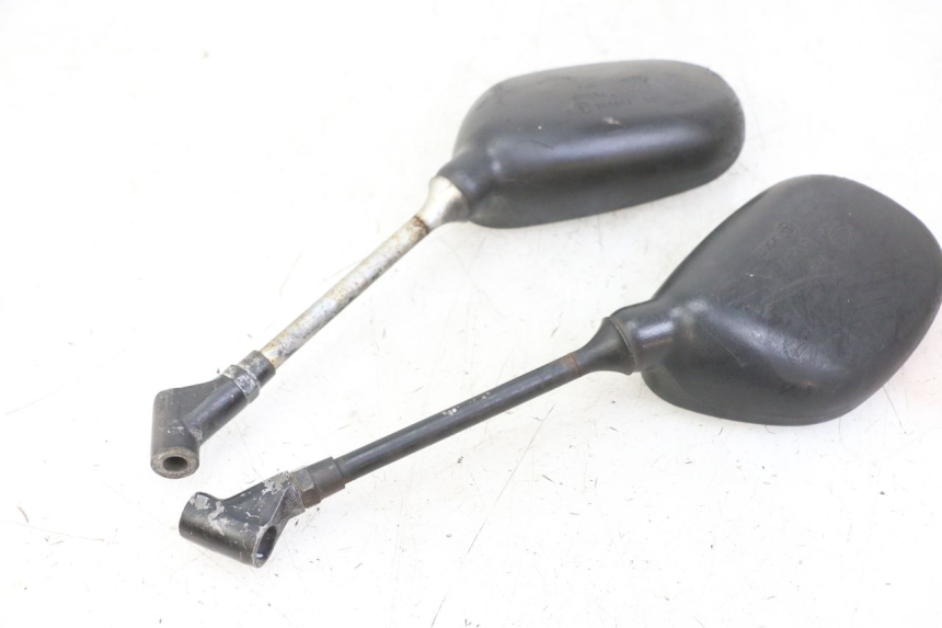 photo de PARA LUSTERKA PEUGEOT KISBEE 4T 50 (2010 - 2017) - Punkty mocowania