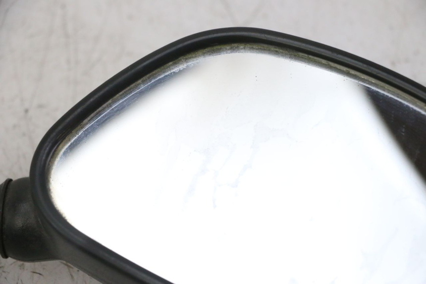 photo de PARA LUSTERKA PEUGEOT KISBEE 4T 50 (2010 - 2017) - Oznaczenia i referencje