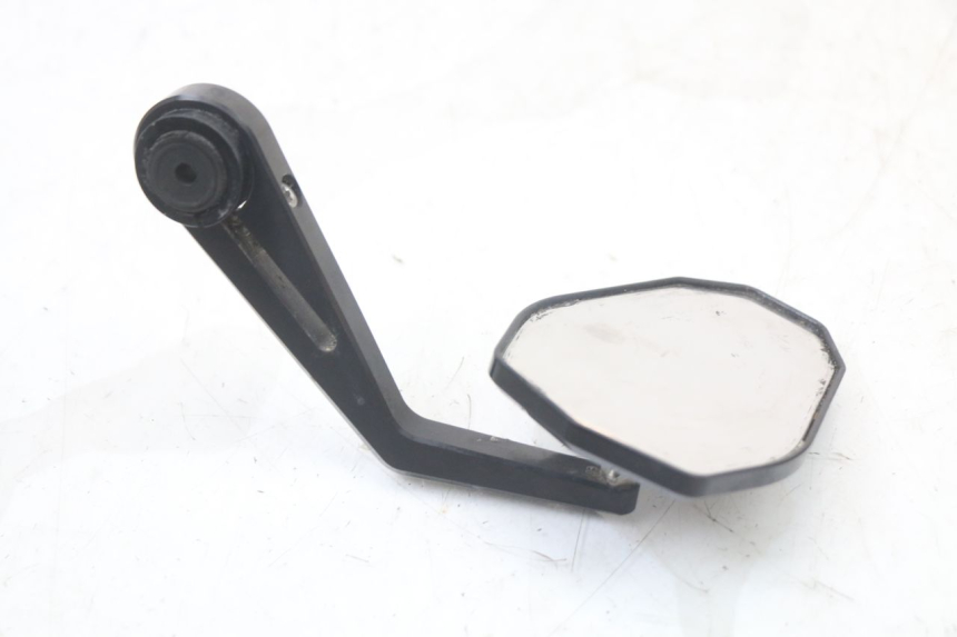 photo de PARA LUSTERKA SUZUKI GSR 750 (2011 - 2017) - Oznaczenia i referencje