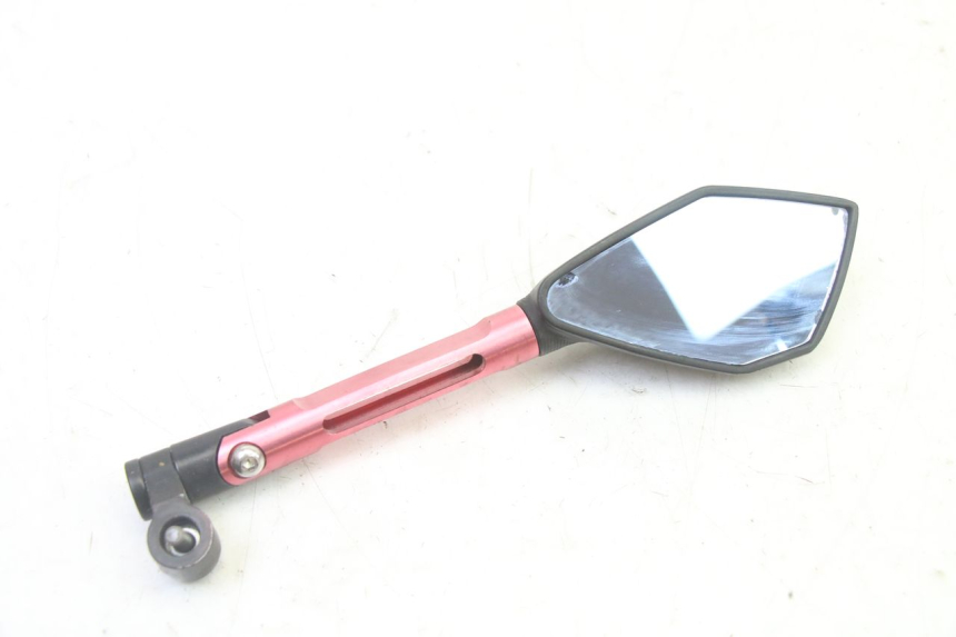 photo de ZESTAW LUSTERKÓW WSTECZNYCH SUZUKI SV S 650 (2003 - 2009) - Zbliżenie techniczne