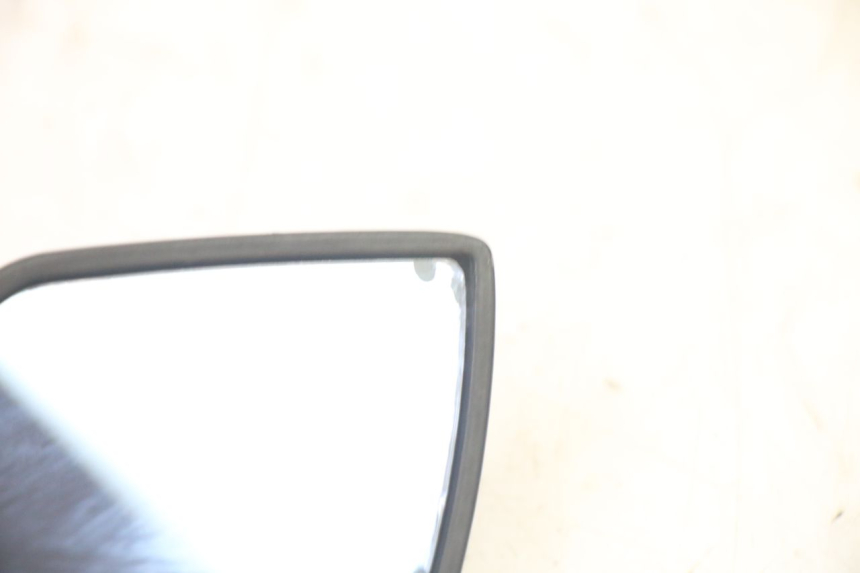 photo de ZESTAW LUSTERKÓW WSTECZNYCH SUZUKI SV S 650 (2003 - 2009) - Punkty mocowania