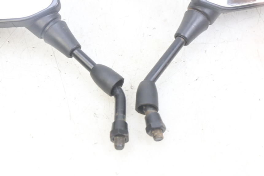 photo de PARA LUSTERKA DAELIM VJ ROADWIN FI 125 (2008 - 2017) - Zbliżenie techniczne