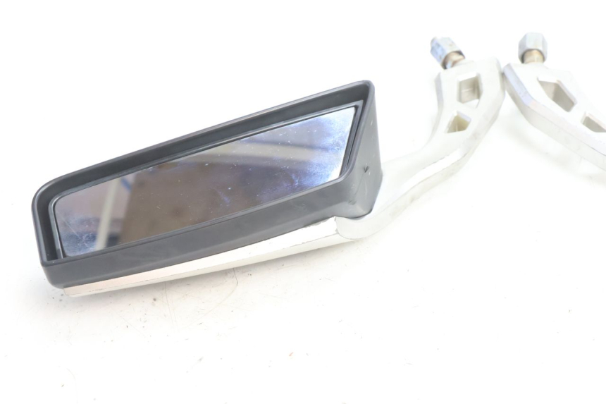 photo de PARA LUSTERKA YAMAHA XJR 1300 (1998 - 2002) - Zbliżenie techniczne