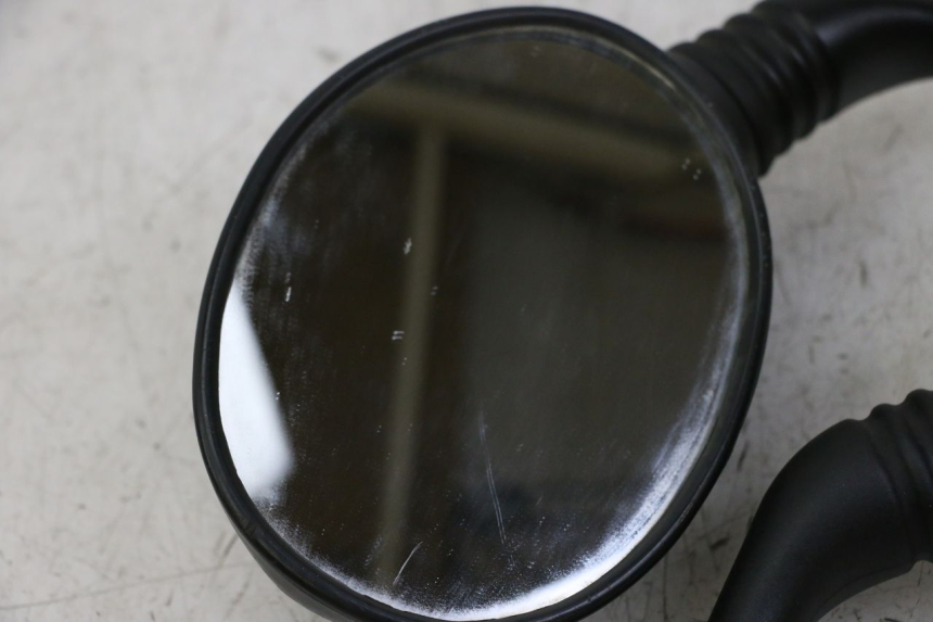 photo de PARA LUSTERKA YAMAHA YP MAJESTY 125 (2007 - 2010) - Zoom stanu zużycia