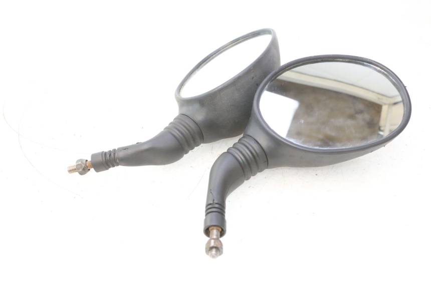 photo de PARA LUSTERKA YAMAHA YP MAJESTY 125 (1998 - 2001) - Widok ogólny