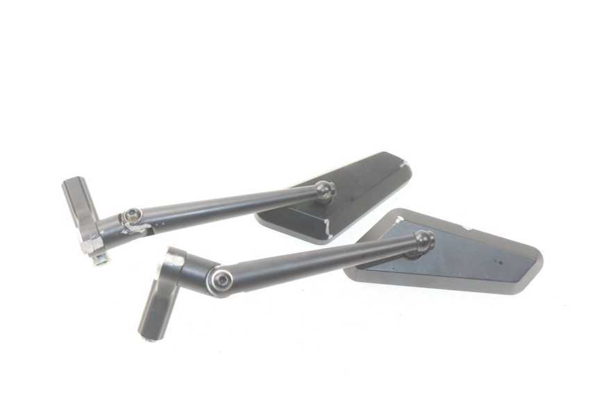 photo de PARA LUSTERKA KAWASAKI Z Z900 900 (2017 - 2019) - Zbliżenie techniczne