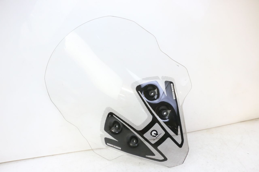 photo de SZYBA PRZEDNIA QUADRO 4 4D 350 (2015 - 2018) - Inny kąt widzenia