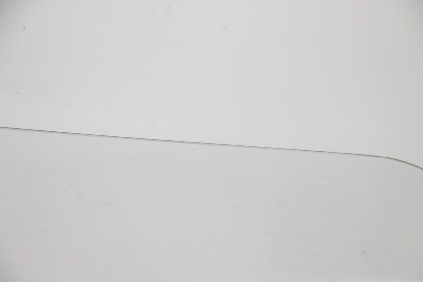 photo de SZYBA PRZEDNIA SUZUKI BURGMAN 125 (2007 - 2014) - Kontrola wizualna