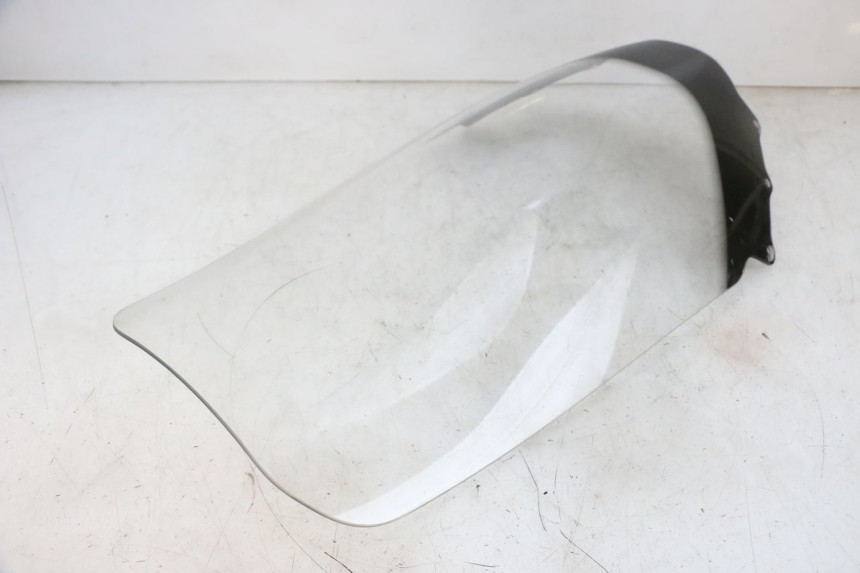 photo de SZYBA PRZEDNIA SUZUKI BURGMAN 125 (2007 - 2014) - Punkty mocowania