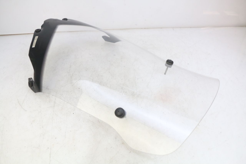 photo de SZYBA PRZEDNIA PEUGEOT CITYSTAR AIR 125 (2014 - 2017) - Stan powierzchni