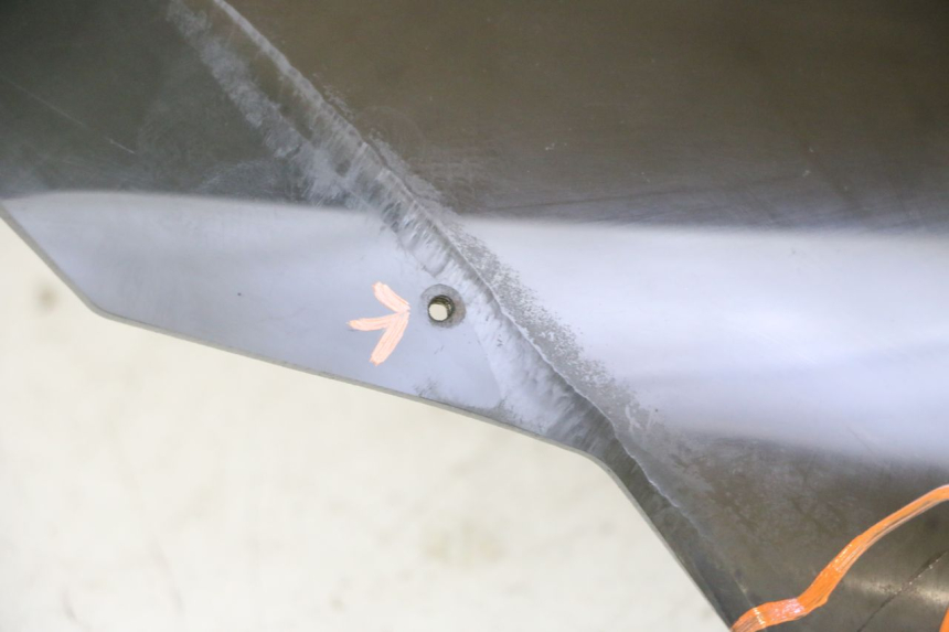 photo de SZYBA PRZEDNIA PEUGEOT CITYSTAR 50 (2013 - 2017) - Szczegóły charakterystyczne