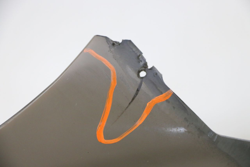 photo de SZYBA PRZEDNIA PEUGEOT CITYSTAR 50 (2013 - 2017) - Stan powierzchni